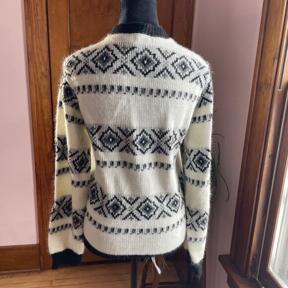 Vintage 1960s Fair Isle Nordic Cardigan Sweater Small Black White Cottagecore - Picture 4 of 10